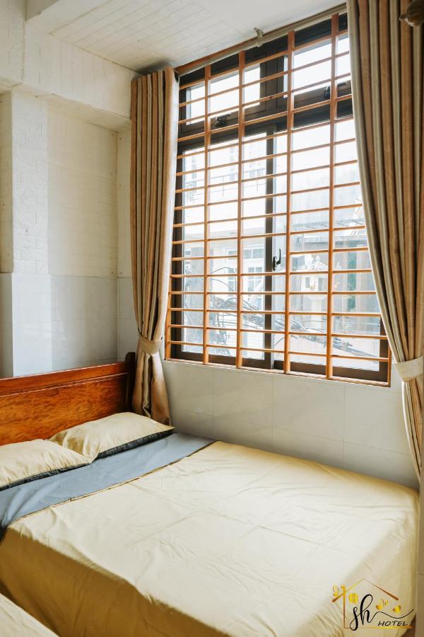 Sh Hotel Hue Bagian luar foto
