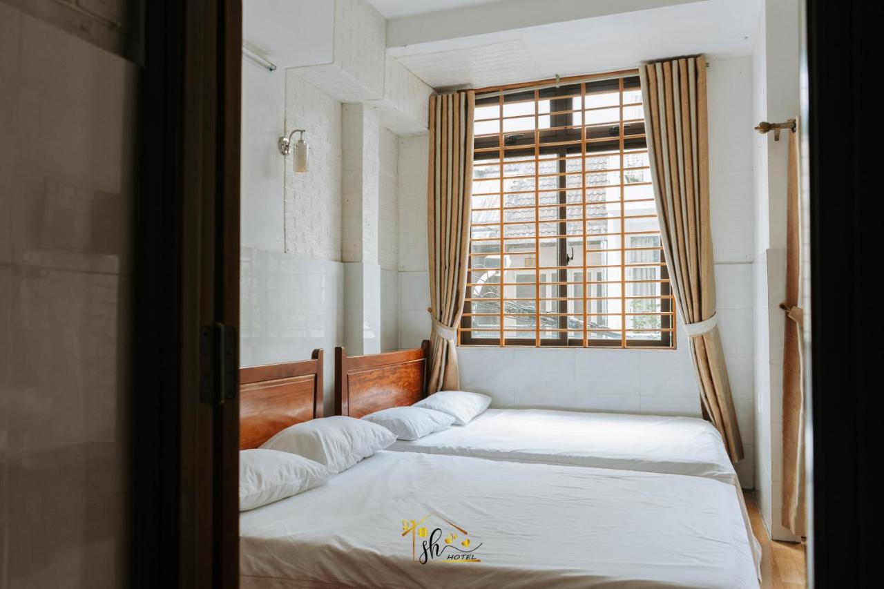 Sh Hotel Hue Bagian luar foto