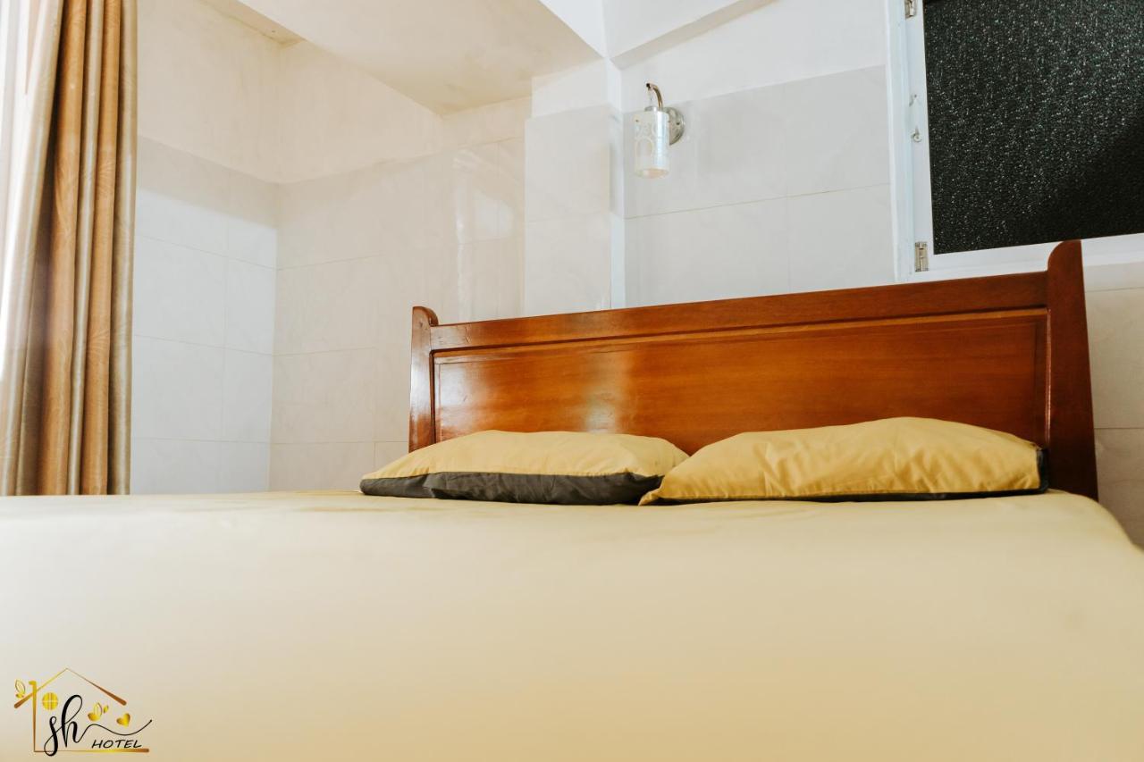 Sh Hotel Hue Bagian luar foto