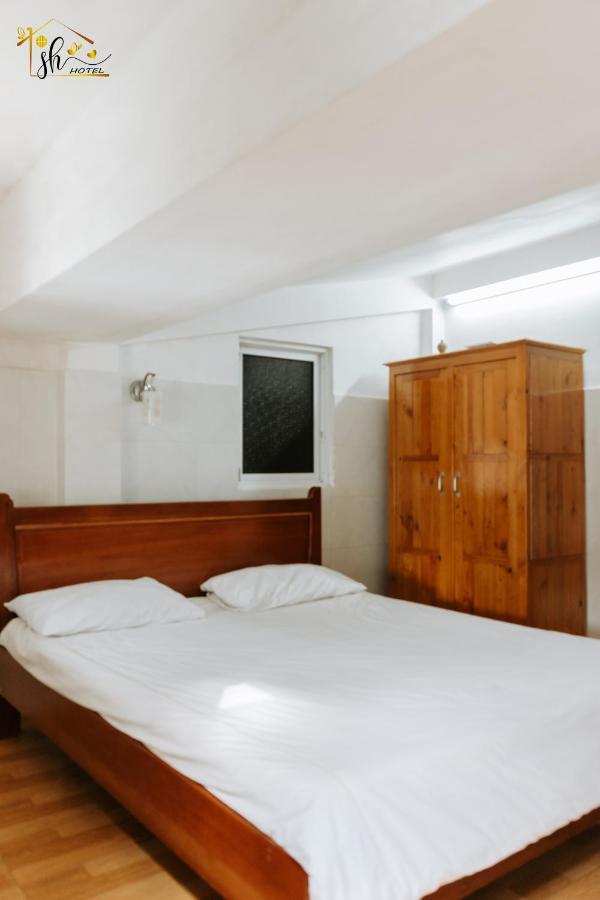 Sh Hotel Hue Bagian luar foto