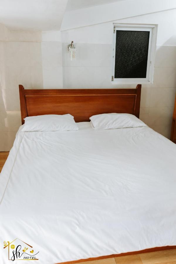 Sh Hotel Hue Bagian luar foto